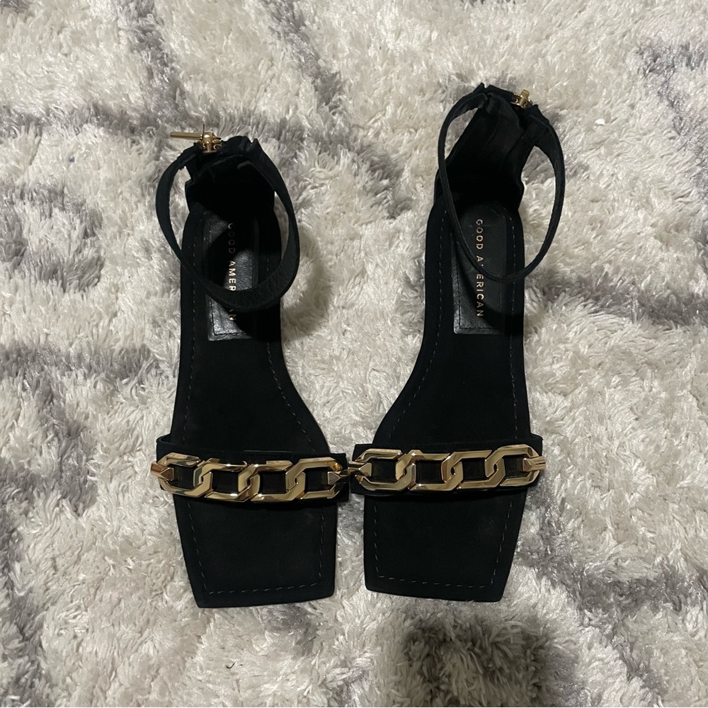 Good American Black and Gold Chain Detail Sandals